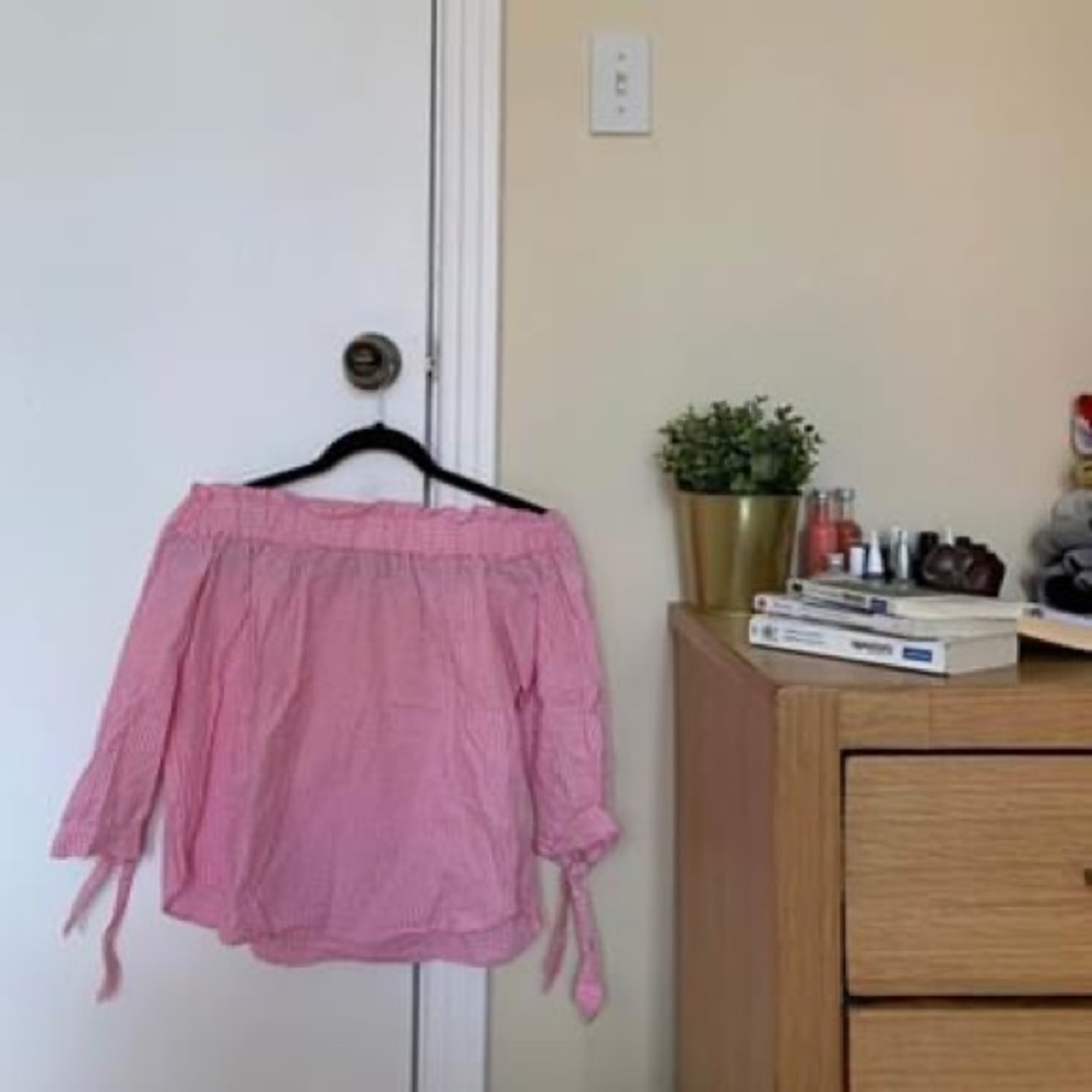 off the shoulders pink top